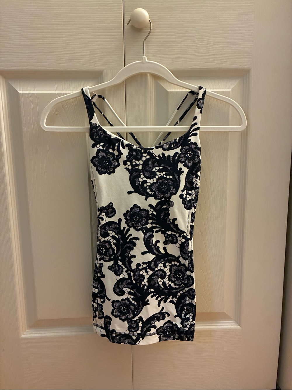 Women’s Lululemon Athletic Black and White Workout/Running Top